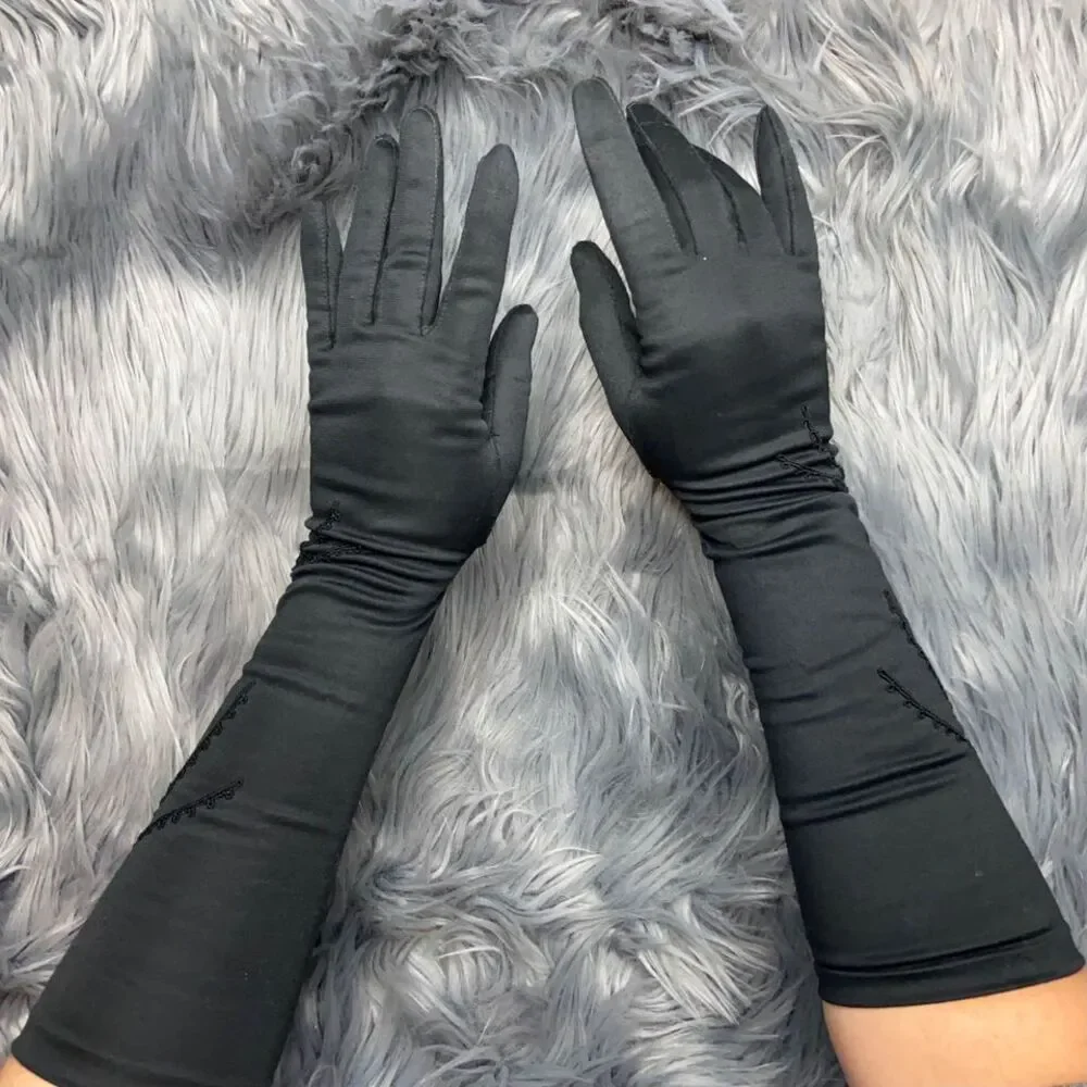 Vintage Black Embroidered Detail Evening Gloves